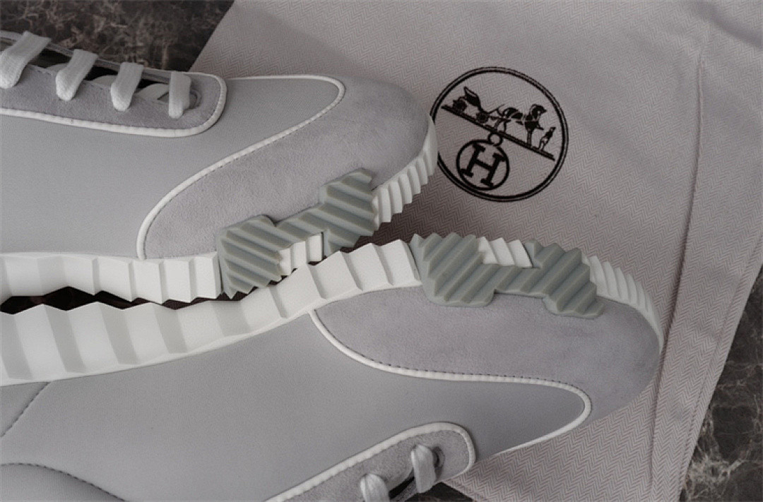 H*ER*MES SNEAKER