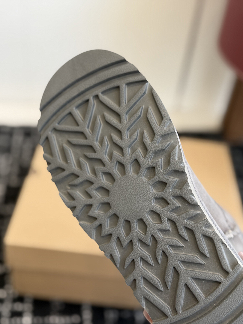 ugg x Ch*0me He**ts boots