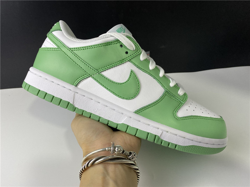 Nike SB Dunk Low Green Tender Powder CU1726-188