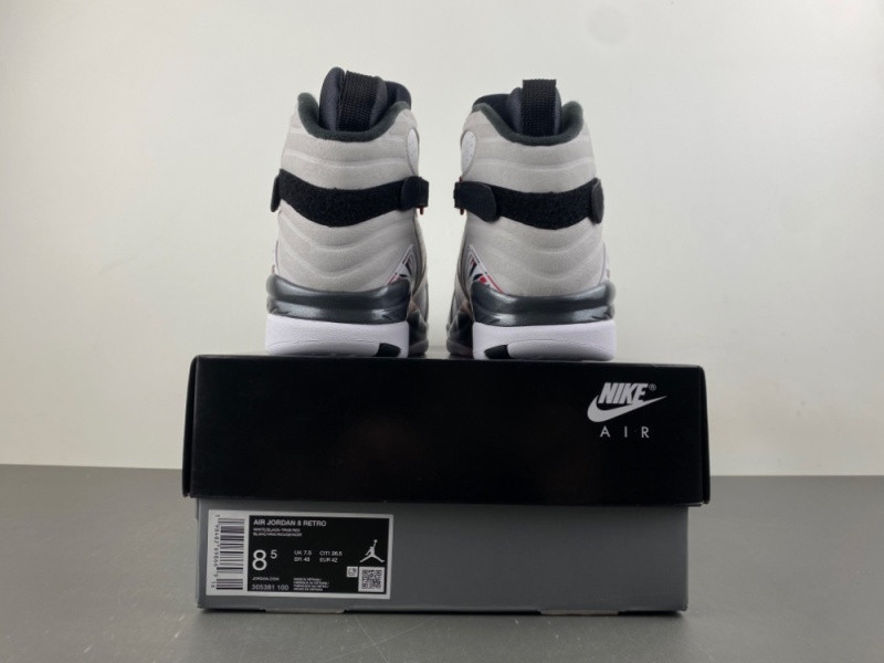 Jordan 8 Retro Bugs Bunny (2025) Men