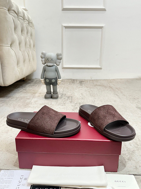 GUC LEATHER SLIDE