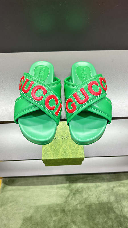 GUC LEATHER SLIDE