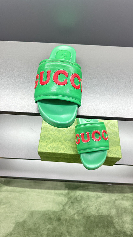 GUC LEATHER SLIDE