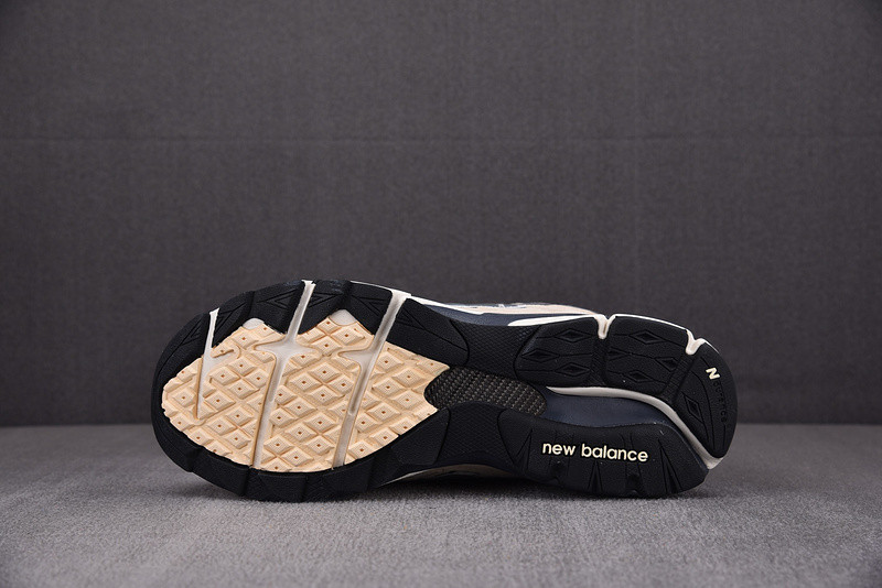 New Balance 990v3 M990AD3