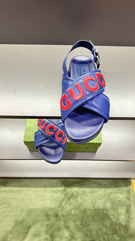 GUC LEATHER SLIDE