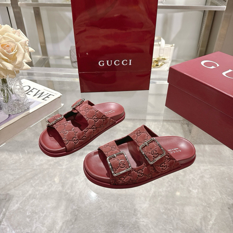 GUC LEATHER SLIDE