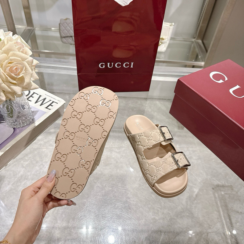 GUC LEATHER SLIDE