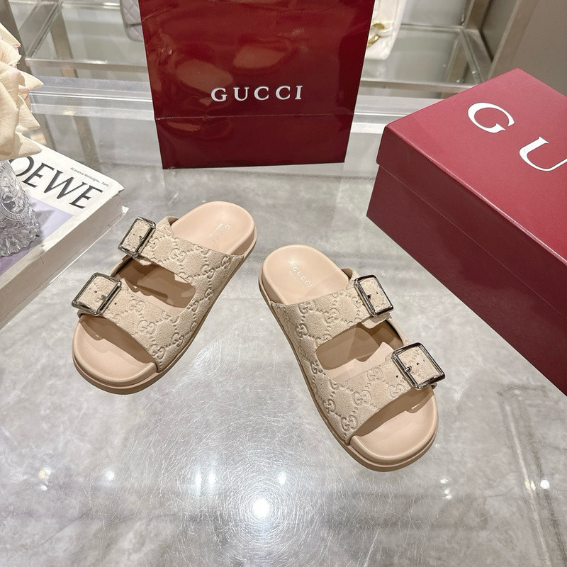 GUC LEATHER SLIDE