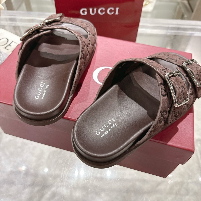 GUC LEATHER SLIDE
