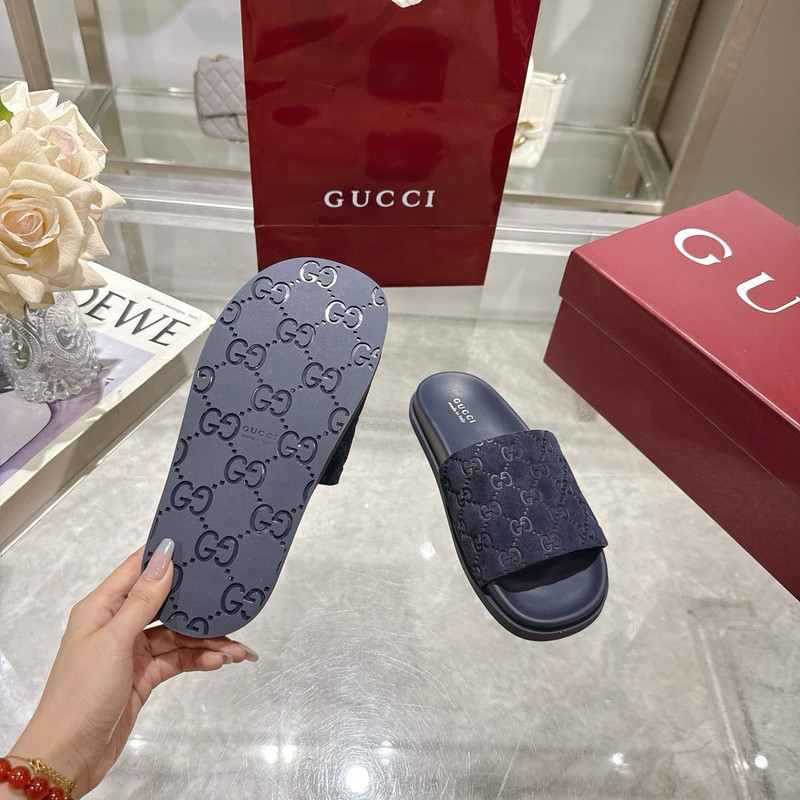 GUC LEATHER SLIDE