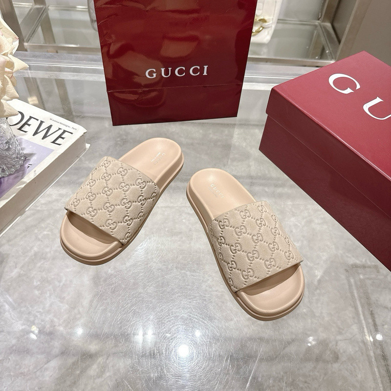 GUC LEATHER SLIDE