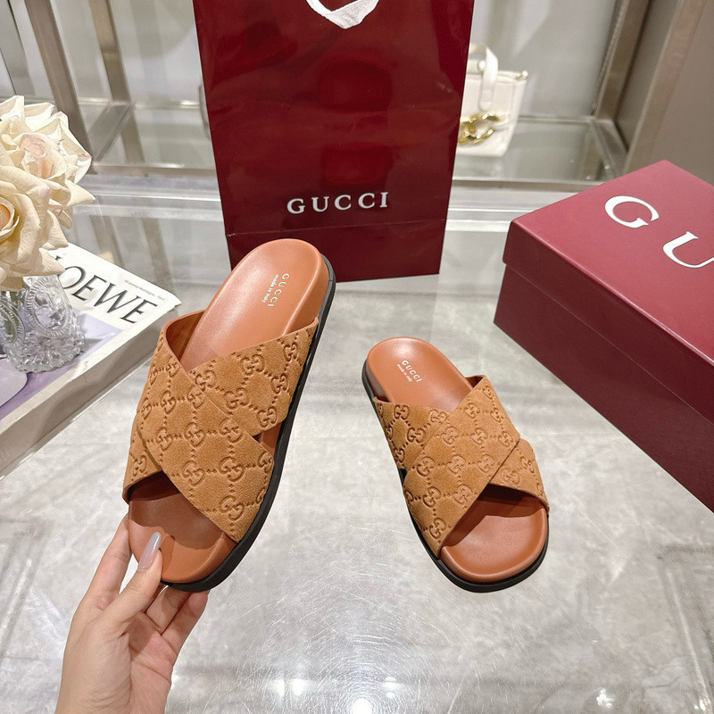 GUC LEATHER SLIDE