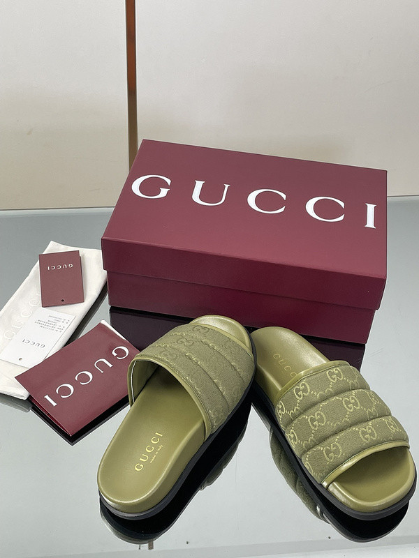 GUC LEATHER SLIDE