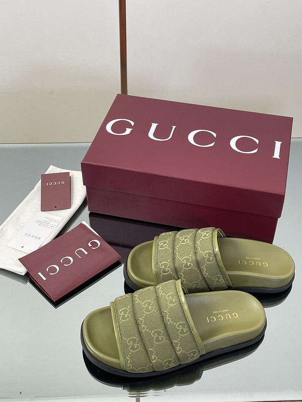 GUC LEATHER SLIDE