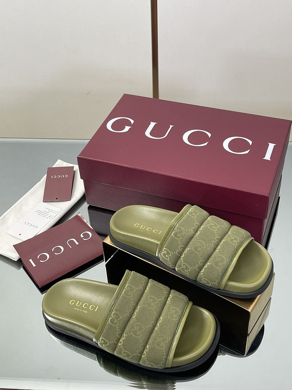 GUC LEATHER SLIDE