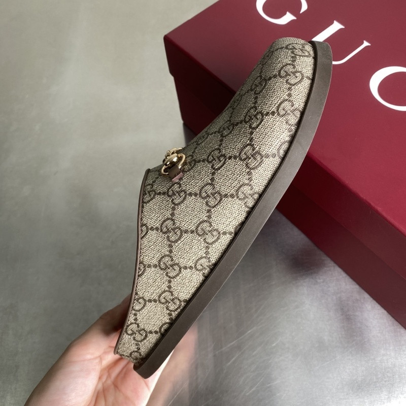 GUC LEATHER SLIDE