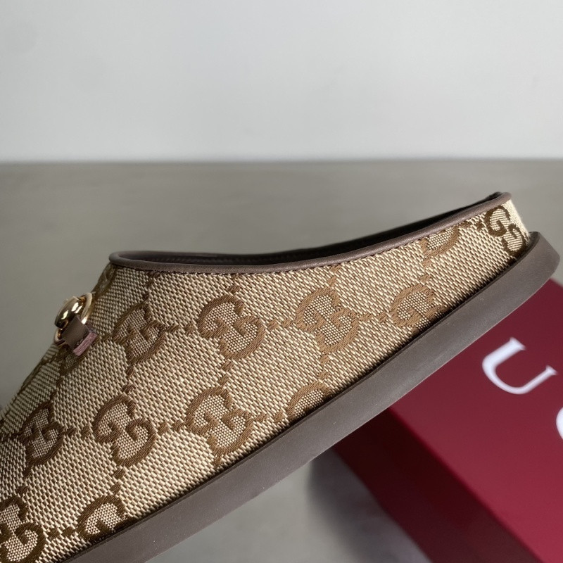 GUC LEATHER SLIDE
