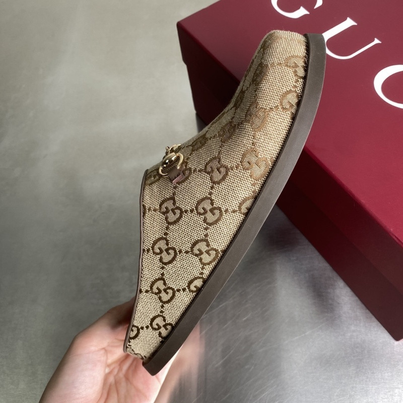 GUC LEATHER SLIDE