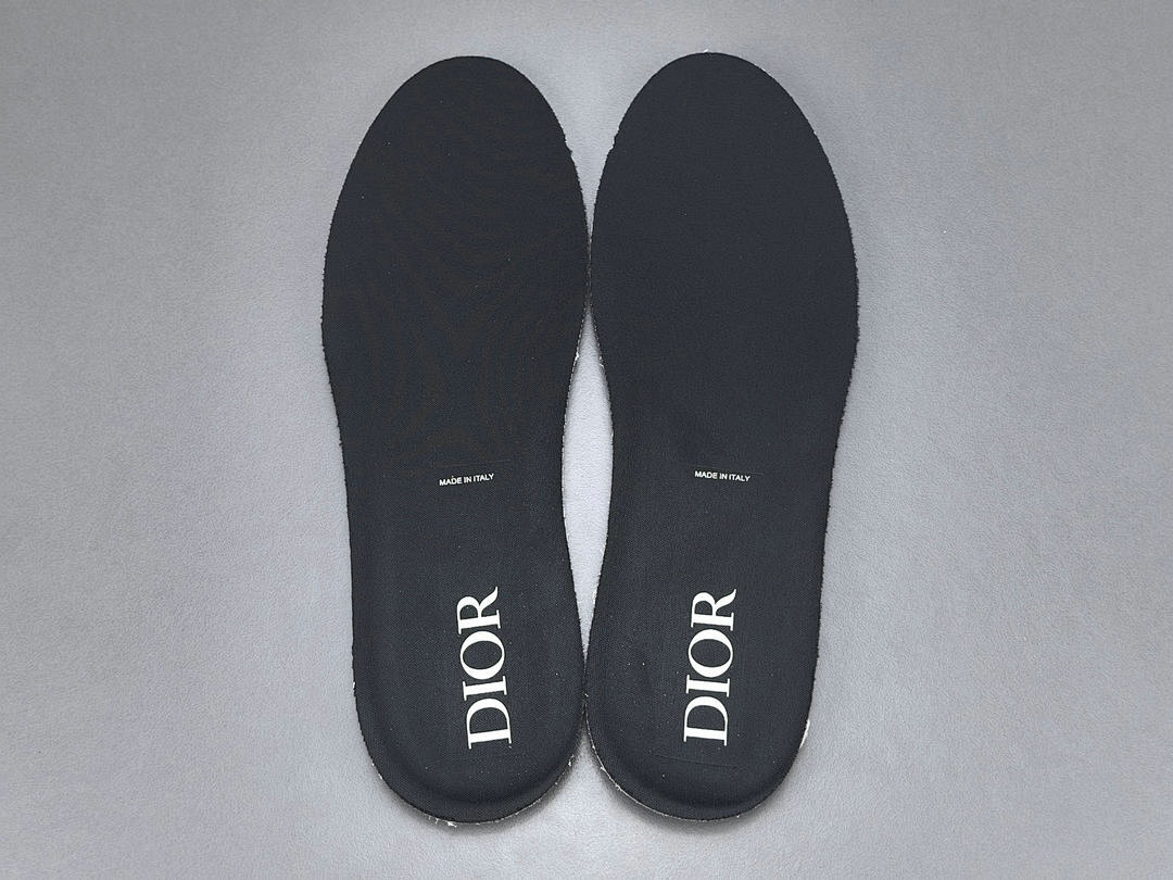 D10r SNEAKERS