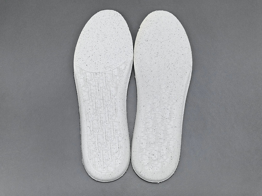 D10r SNEAKERS