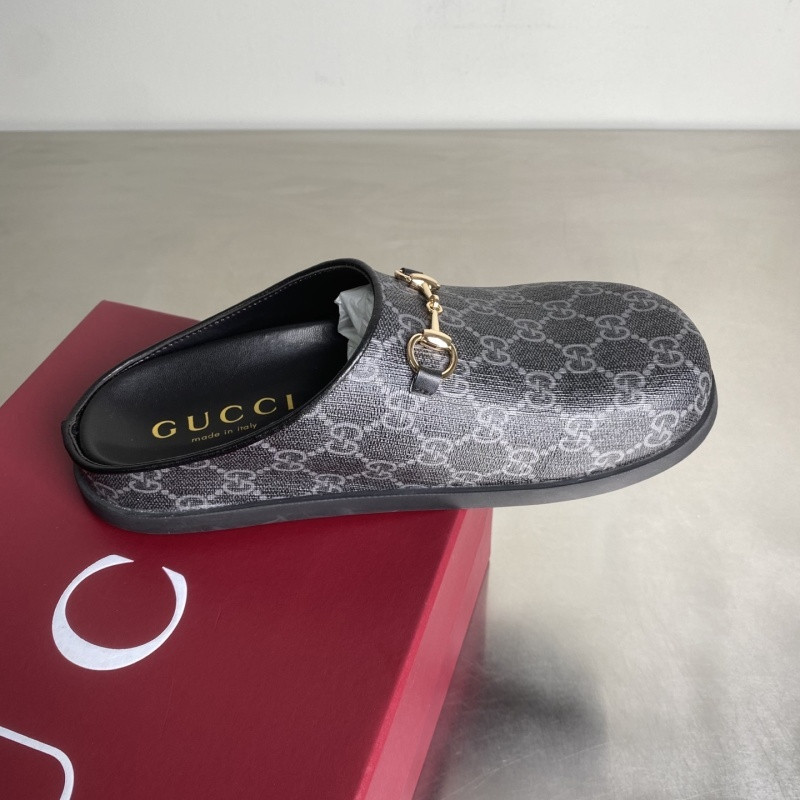 GUC LEATHER SLIDE