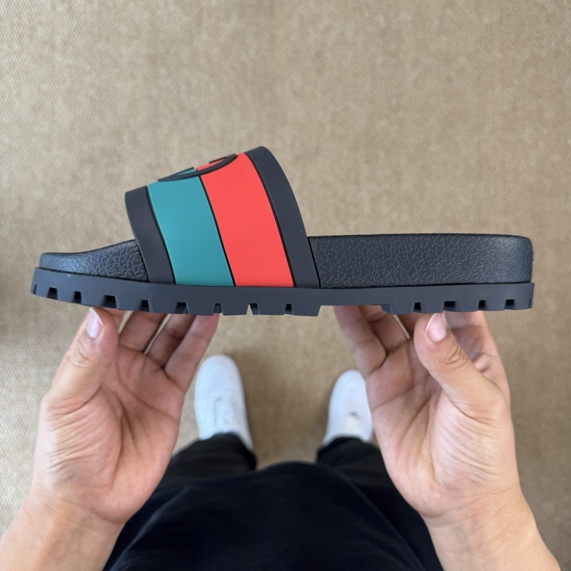 GUC LEATHER SLIDE