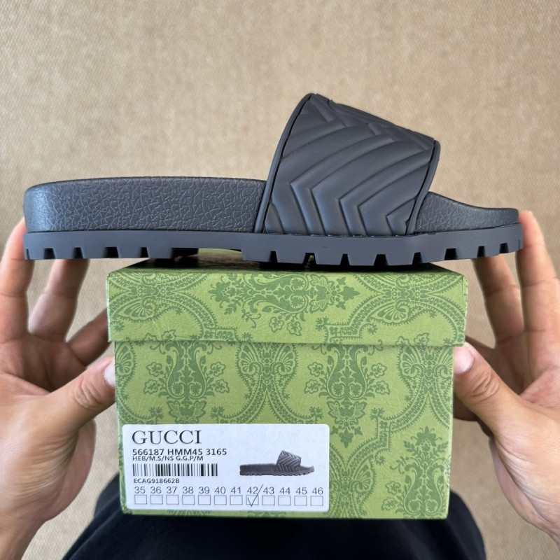 GUC LEATHER SLIDE