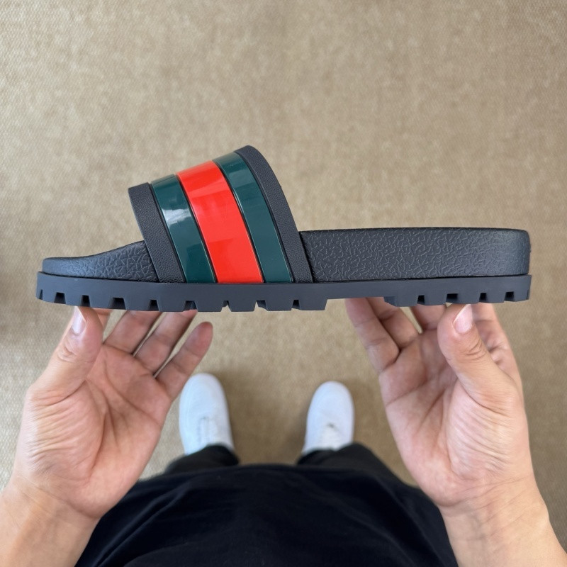 GUC LEATHER SLIDE