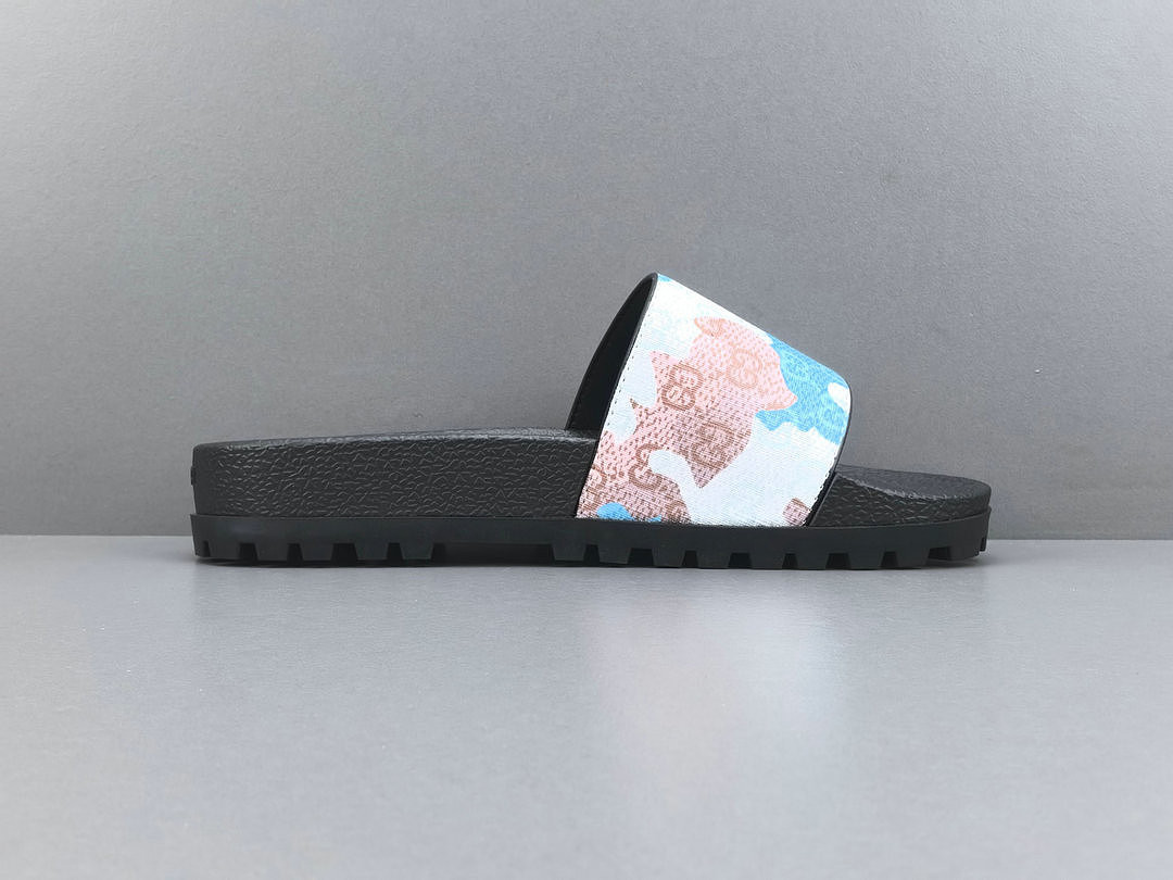 GUC LEATHER SLIDE