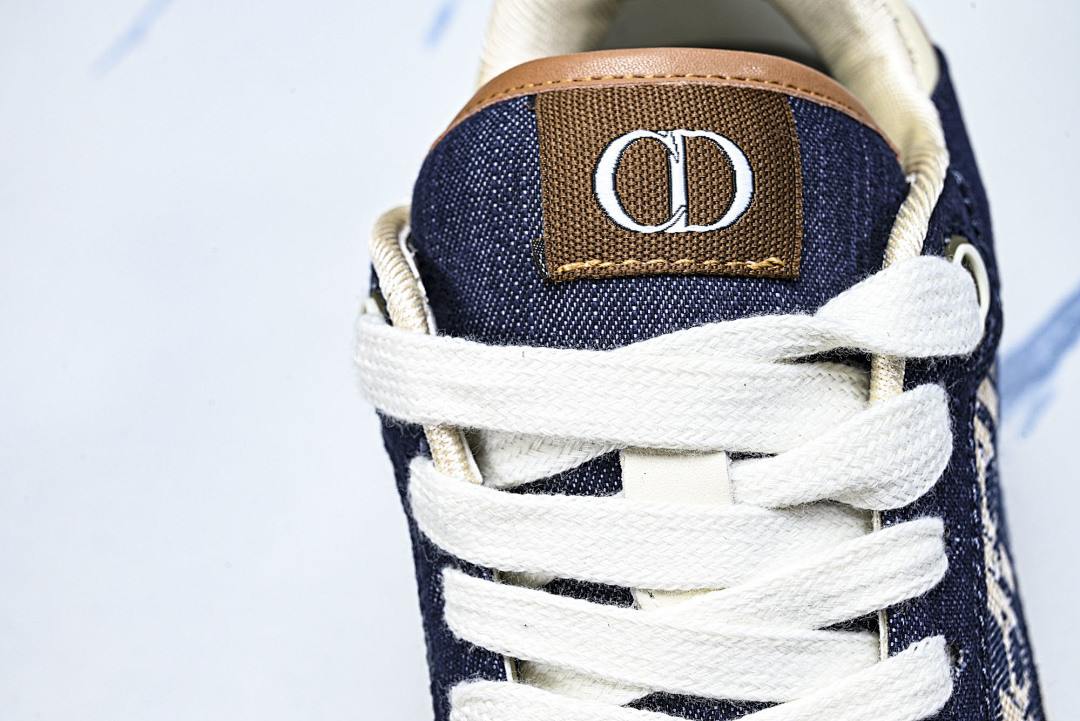 D10r SNEAKERS