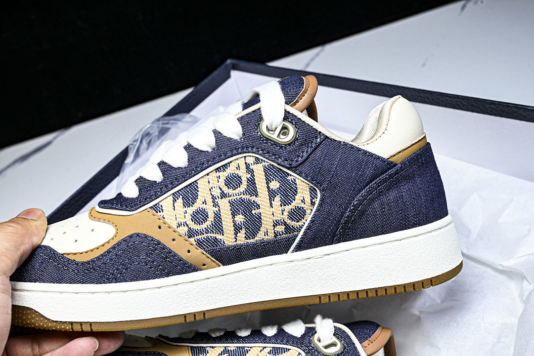 D10r SNEAKERS