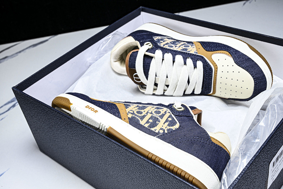 D10r SNEAKERS