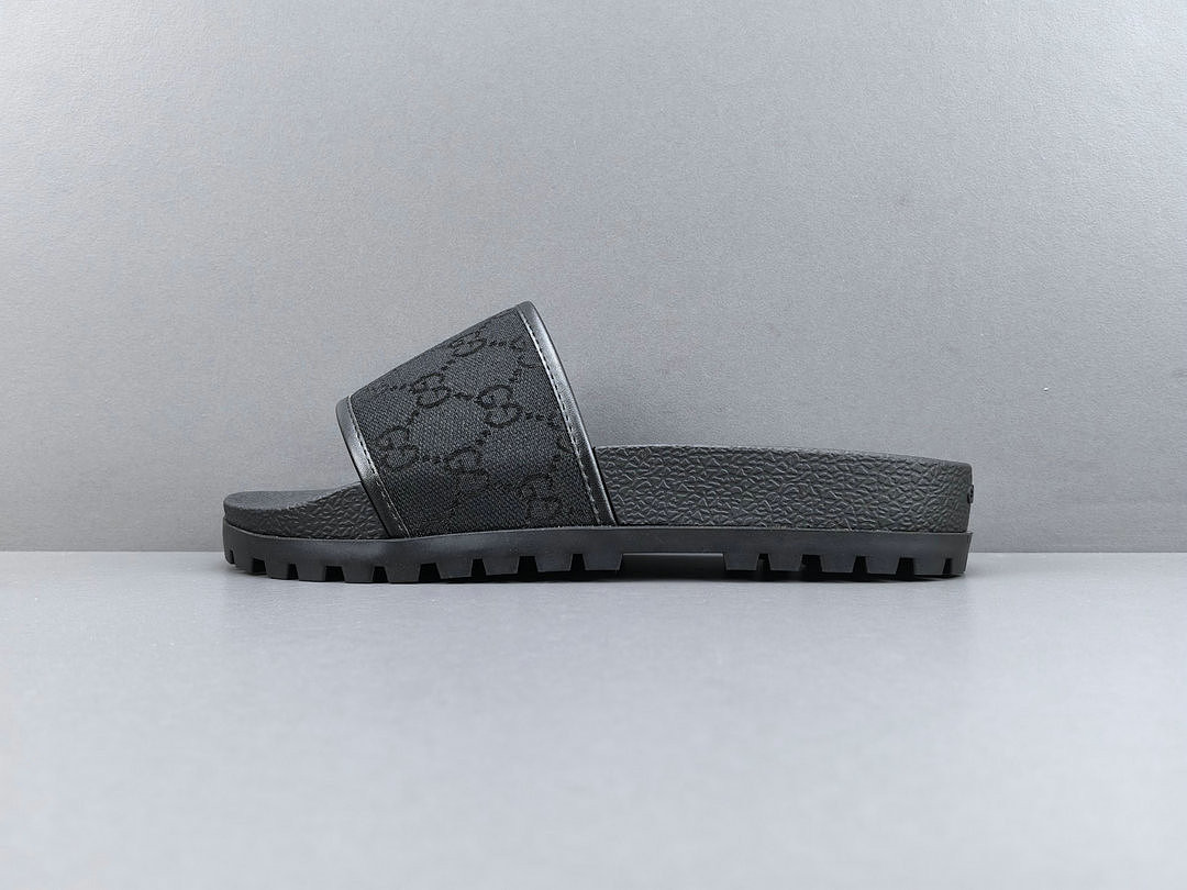 GUC LEATHER SLIDE