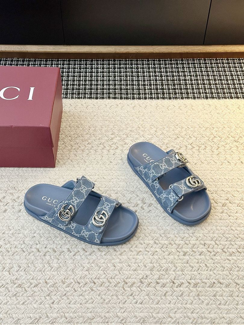GUC LEATHER SLIDE