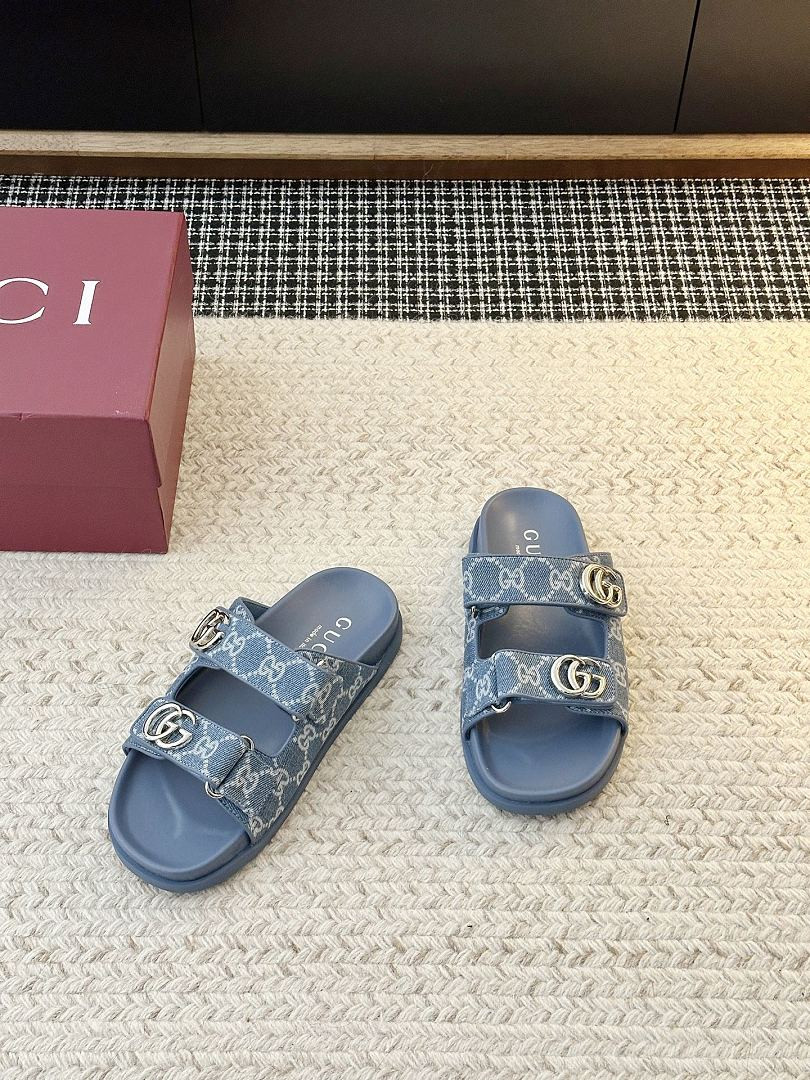 GUC LEATHER SLIDE