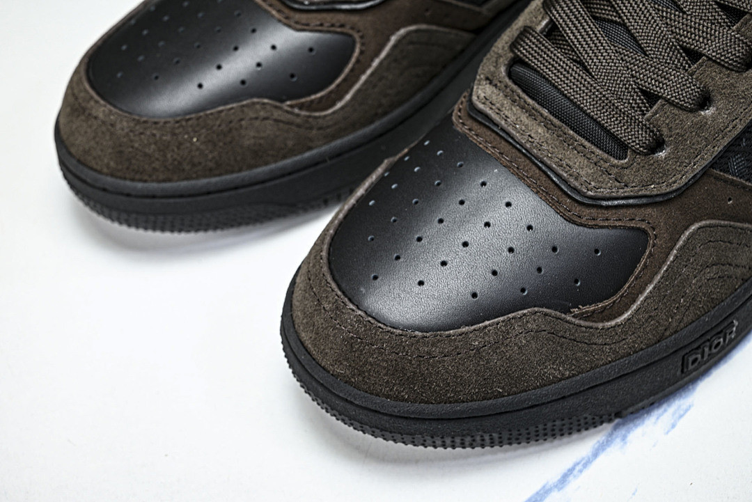 D10r SNEAKERS