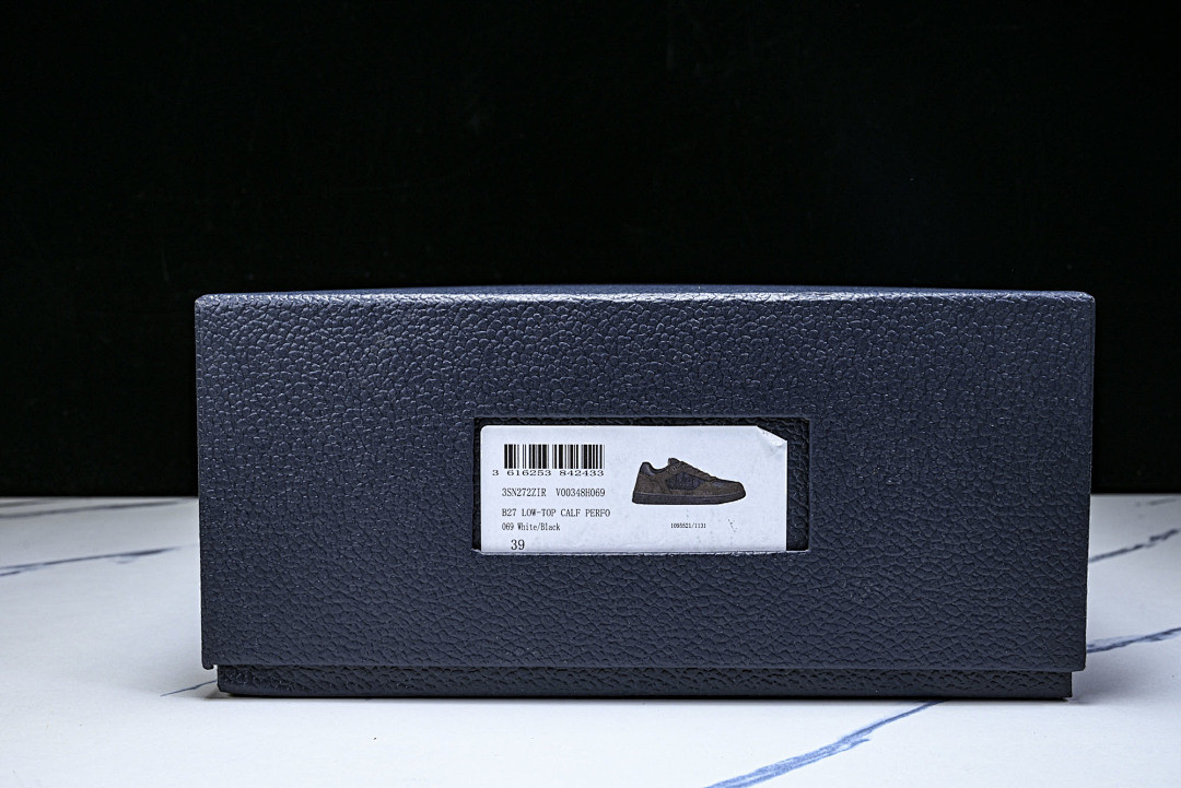 D10r SNEAKERS