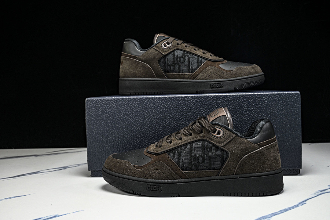D10r SNEAKERS