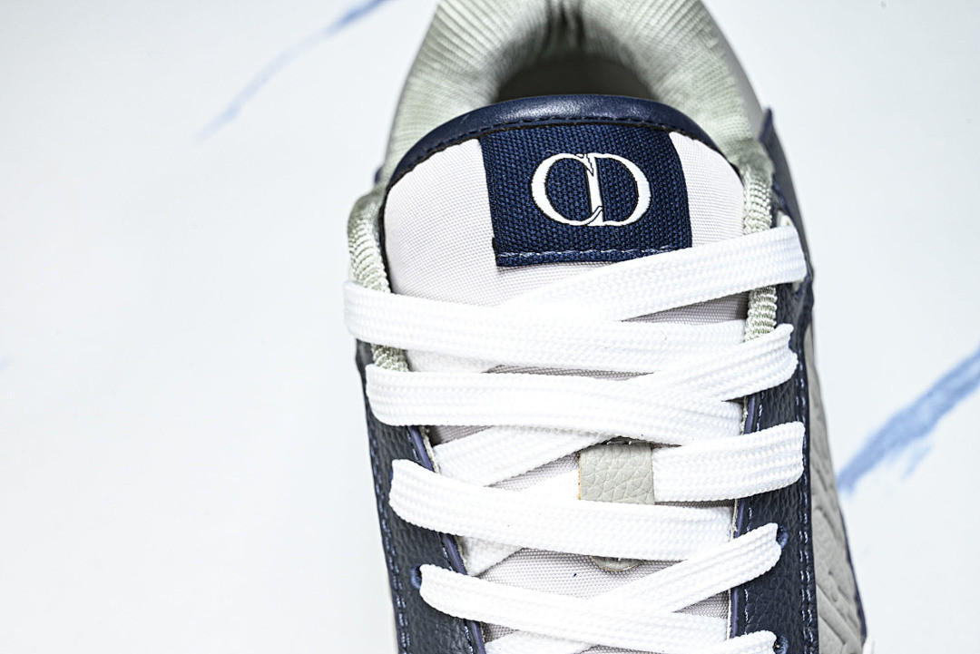 D10r SNEAKERS