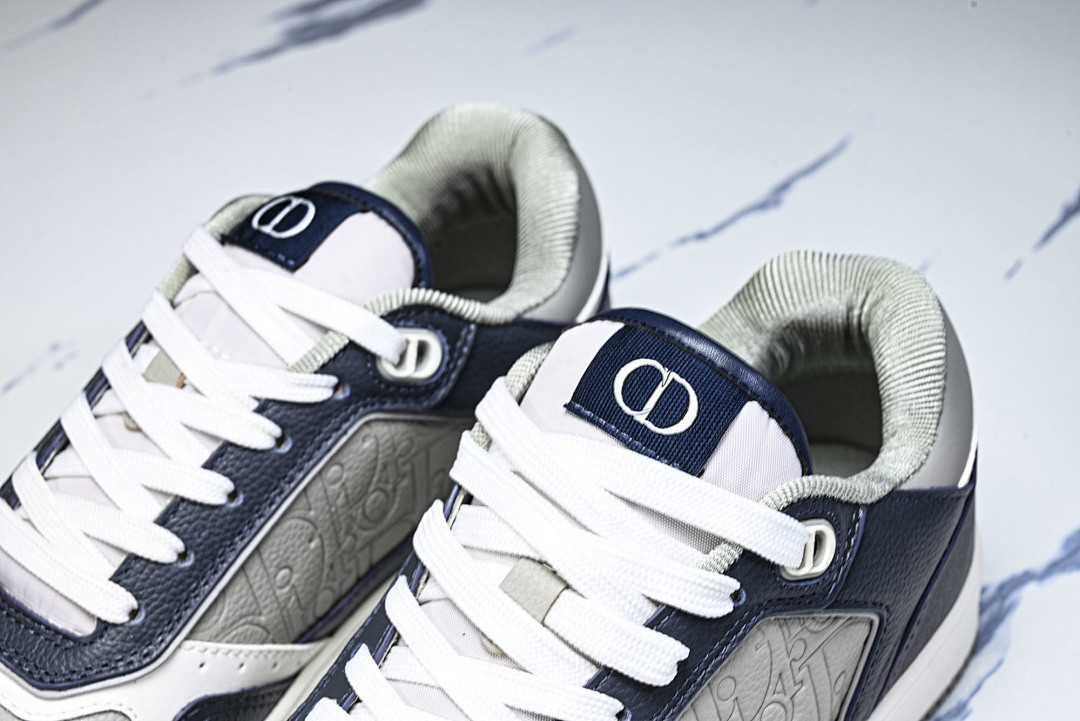 D10r SNEAKERS