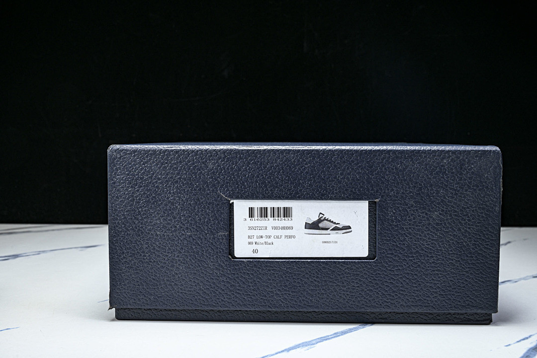 D10r SNEAKERS
