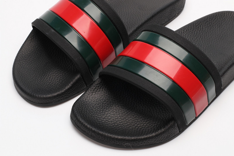 GUC LEATHER SLIDE