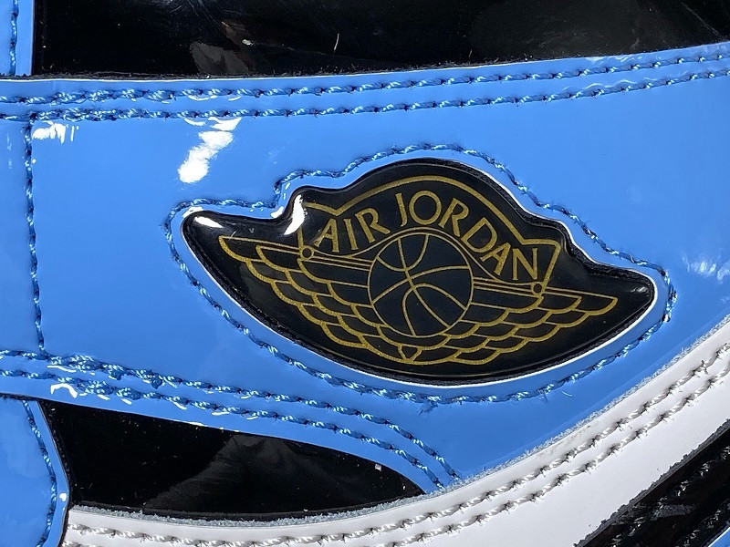 AIR JORDAN 1 RETRO HIGH OG FEARLESS CK5666-100