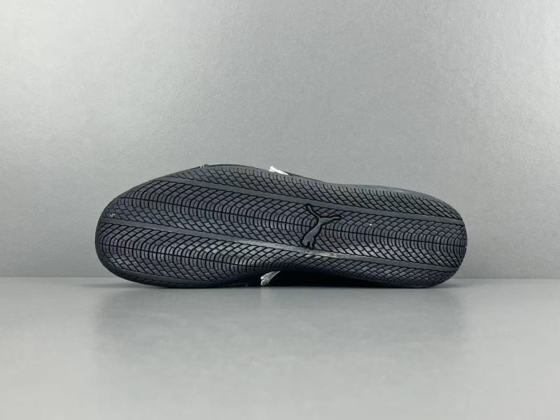 Ba1en*iaga & puma speedcat