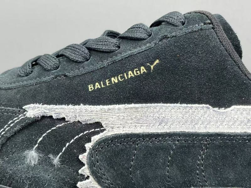 Ba1en*iaga & puma speedcat