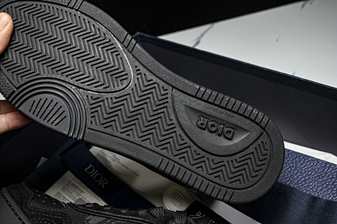 D10r SNEAKERS