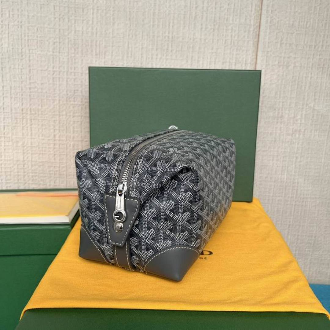 G09ard Boeing 25 Toilet Bag