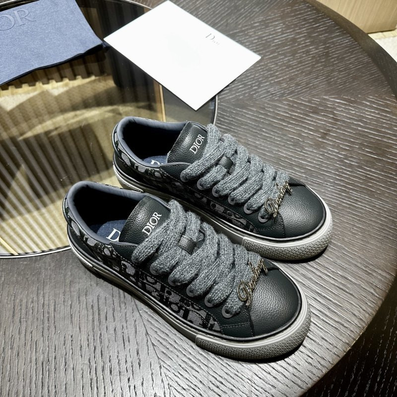 DR B33 SNEAKER