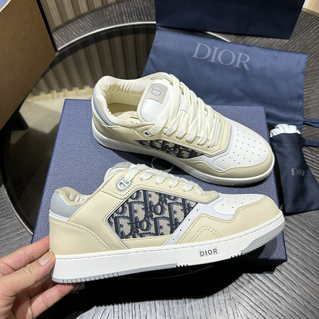 D10r SNEAKERS