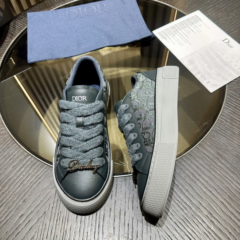 DR B33 SNEAKER
